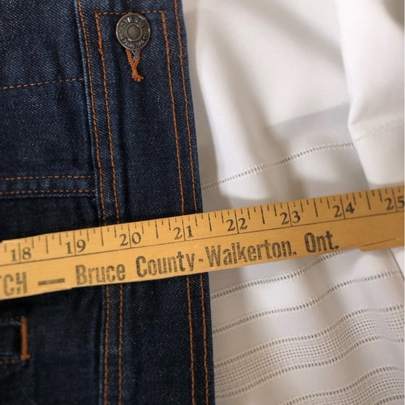 Early 2000’s Old Navy Denim Jacket - Picture 10 of 13